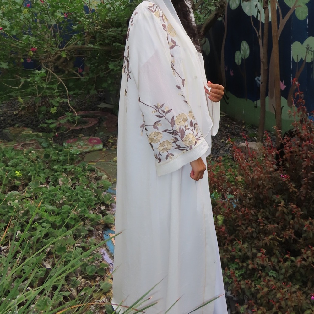 White Floral Embroidered Abaya